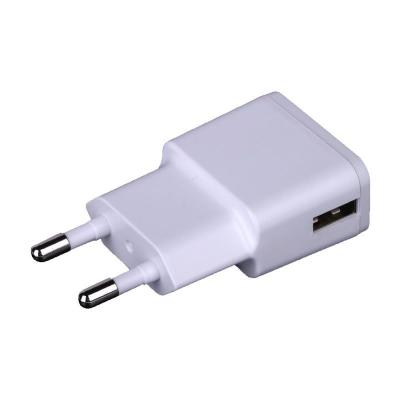 CARGADOR DE PARED GRAB'N GO GNG-245 - USB - 5V / 2A - BLANCO