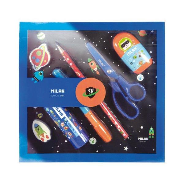 CAJA DE REGALO MILÁN BOX SÚPER HÉROES SPACE AZUL - CONTIENE LÁPIZ + BOLÍGRAFO + BARRA PEGAMENTO + TIJERAS + AFILABORRA