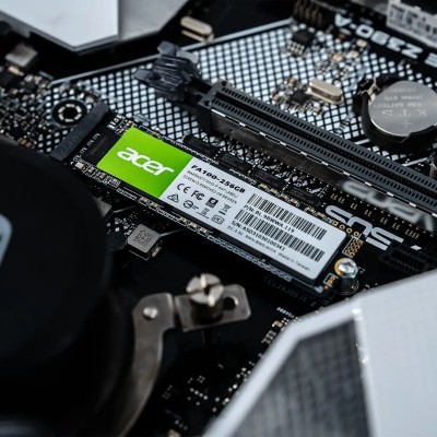 Acer RE100 SSD 256GB M.2 a 560MB/s 2280