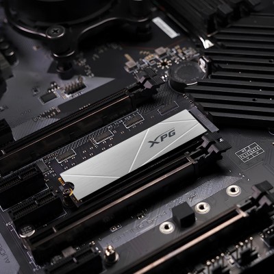 ADATA XPG Gammix S60 SSD 1TB NVMe a 5000MB/s PCIe 4.0 M.2 2280