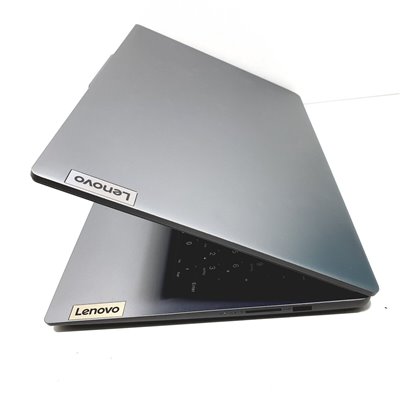 Lenovo IdeaPad 3 17ABA7 - AMD Ryzen 5 5625u 8GB 512GB 17.3"FHD